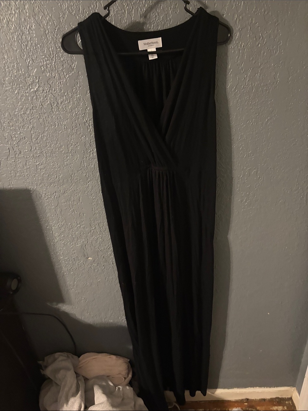 Womens size Lbrand Motherhood Maternity been a Black Sleeveless Wrap Maxi Dress